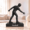 Flowman Jeu-de-boulesspeler – beeldje met persoonlijke tekst – Galaxy Black met zilveren boule – conceptafbeelding
