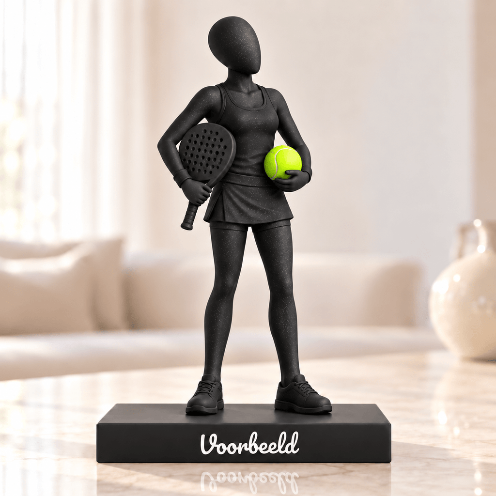 Flowman Padelspeelster – beeldje met persoonlijke tekst – Galaxy Black met geelgroene padelbal – conceptafbeelding