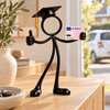 Stickyman met autorijbewijs in passende sfeer