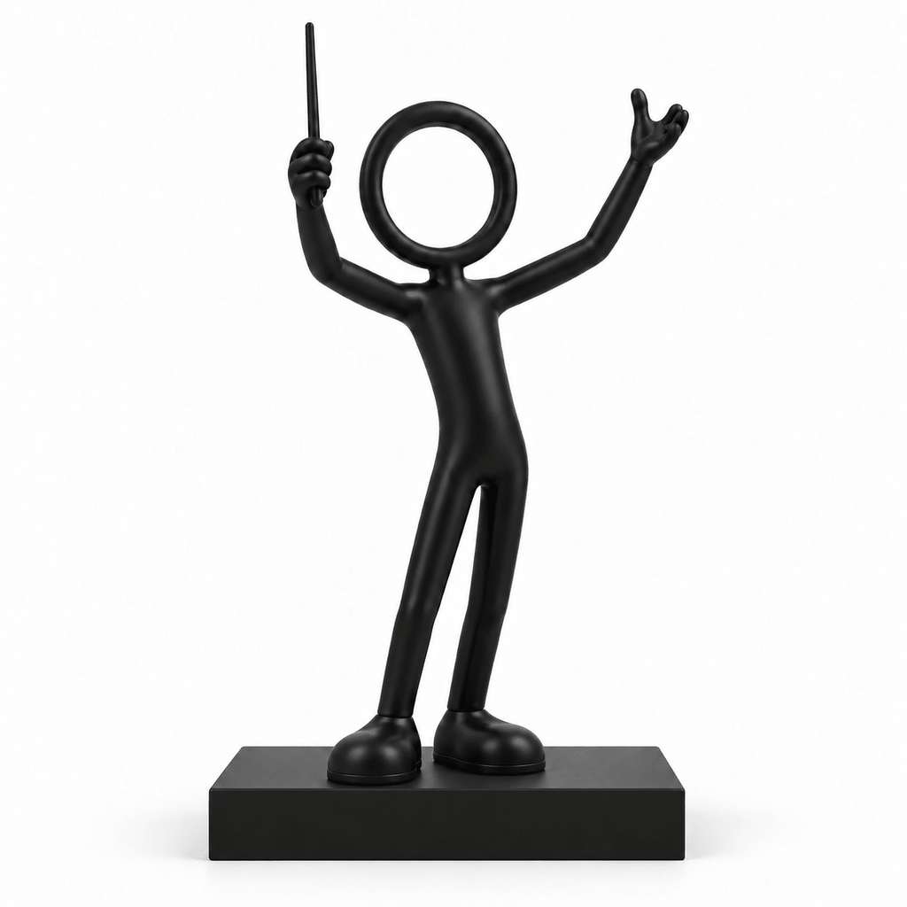 Stickyman dirigent van 20 cm op extra duidelijk 2 cm hoog voetstuk van 15 bij 3 cm