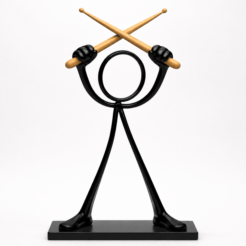 Stickyman drummer met houtkleurige drumstokken van 20 cm en voetstuk van 1 cm