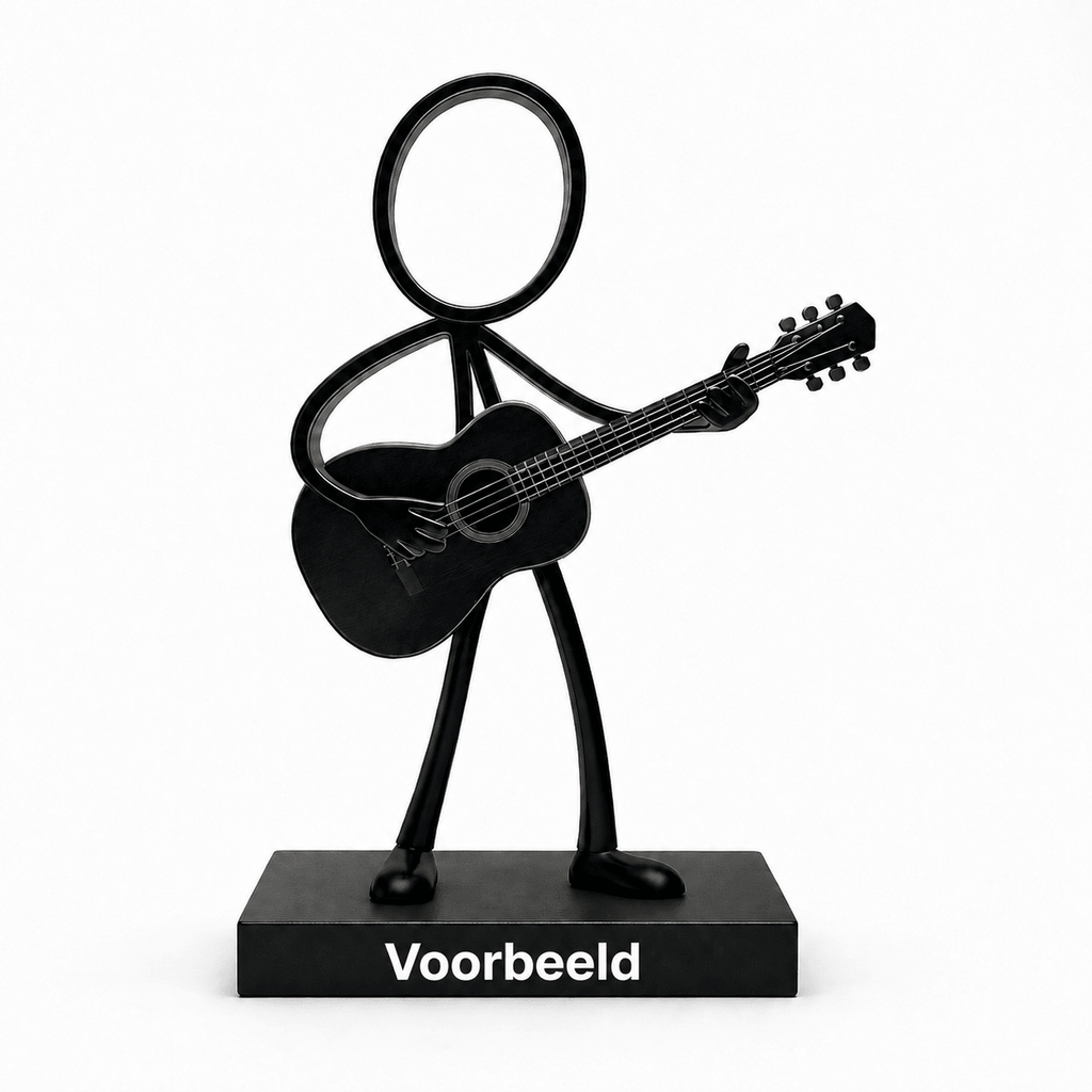 Zwarte Stickyman Gitarist met gitaar, 2 cm voetstuk en witte voorbeeldtekst