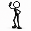 Zwarte Stickyman influencer met smartphone in selfiehouding op witte achtergrond