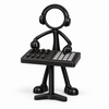 Stickyman muziekproducer op witte achtergrond