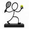 Stickyman Tennisspeler met gele bal en rechthoekig voetstuk van 2 cm