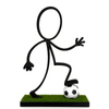 Stickyman Voetballer met voetbal op voetstuk - 3dbende