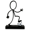 Stickyman Voetballer met voetbal op voetstuk - 3dbende