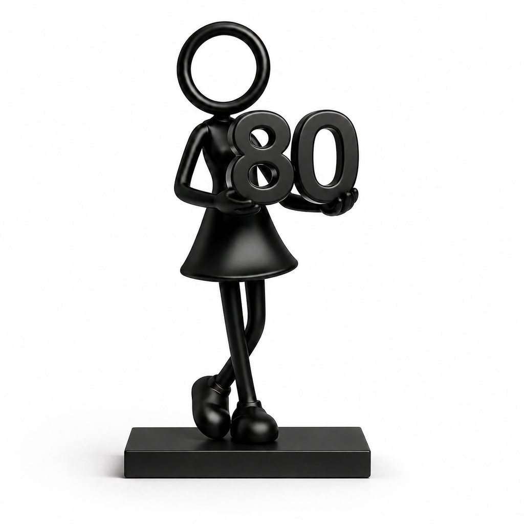 Stickyman vrouw 80 jaar met zwart voetstuk van 1 cm